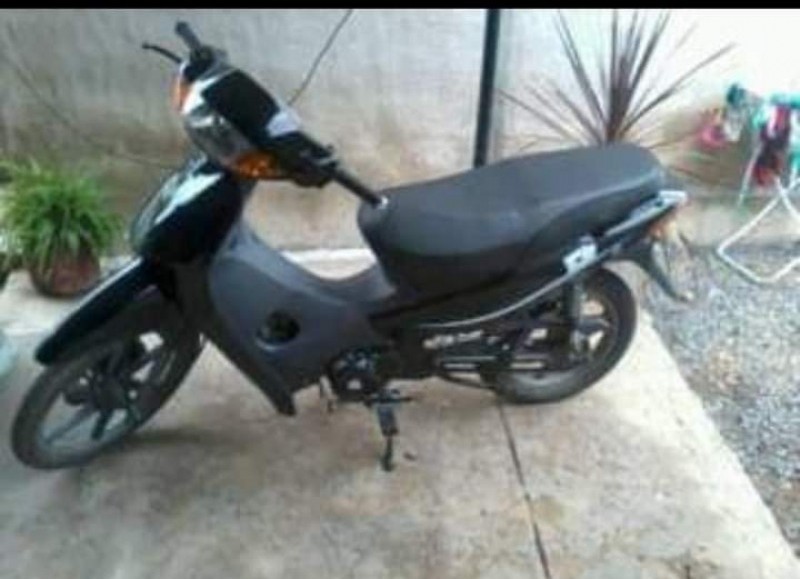 Dos motocicletas fueron reportadas como robadas este domingo en Salto.