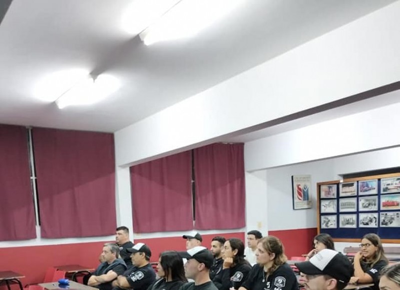 En esta ocasión, el punto de encuentro, para el curso, fue la sede del Cuartel de Bomberos Voluntarios.