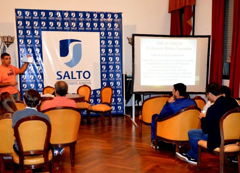 Presentación en el Salón Blanco.