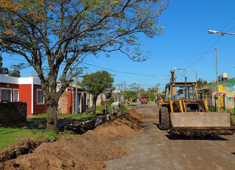 Las cuadrillas de trabajo de la Secretaría de Tierra, Vivienda y Obra Pública Social se encuentran desarrollando tareas en diferentes barrios de la ciudad.