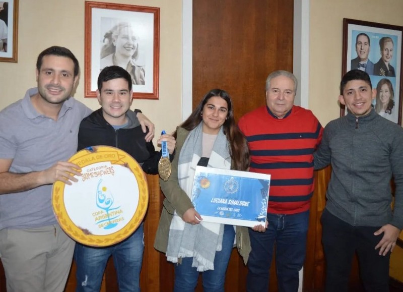 Hace tres años comenzaron su entendimiento de cerveza artesanal "Antrópica", ganando la medalla de oro en la categoría HomeBrewers con el estilo Sesión Ipa "La Magia del Caos" en la Copa Argentina de Cerveza VII Edición.