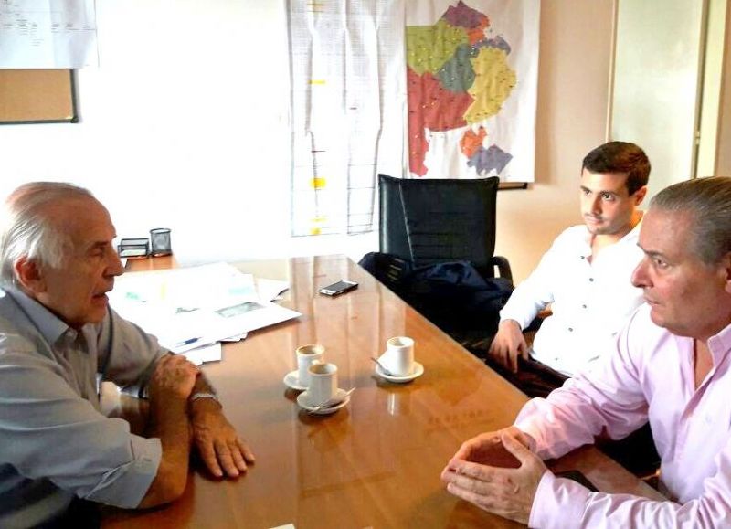 Fructífera reunión con el titular del Instituto de la Vivienda bonaerense.