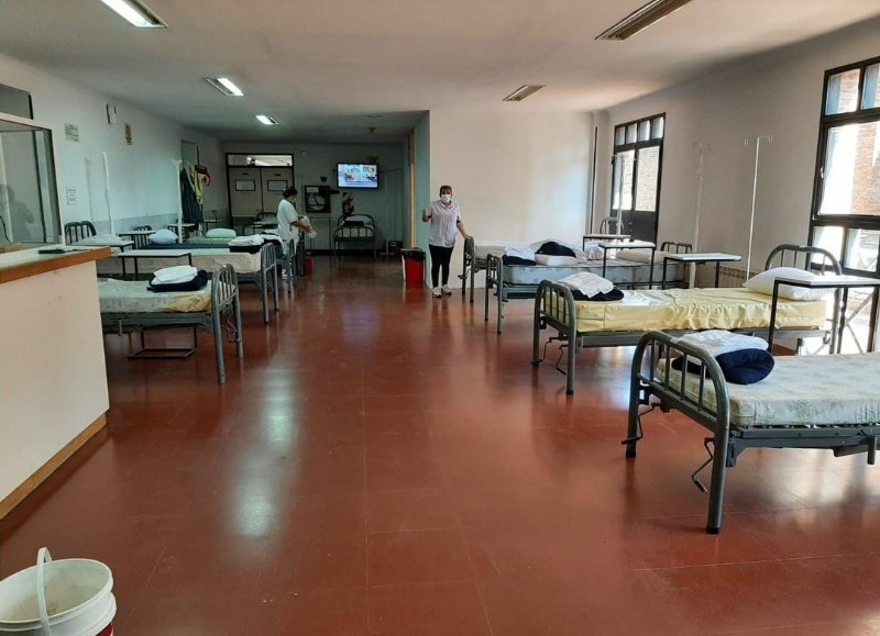 En el Hospital municipal hay 51 personas internadas.
