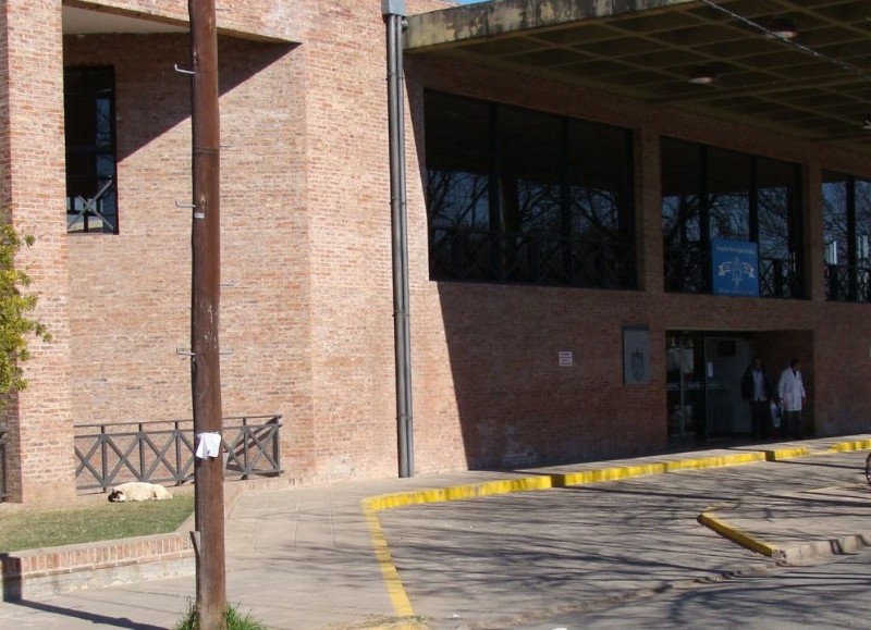 La chica permanece internada en el Hospital Juan Domingo Perón.