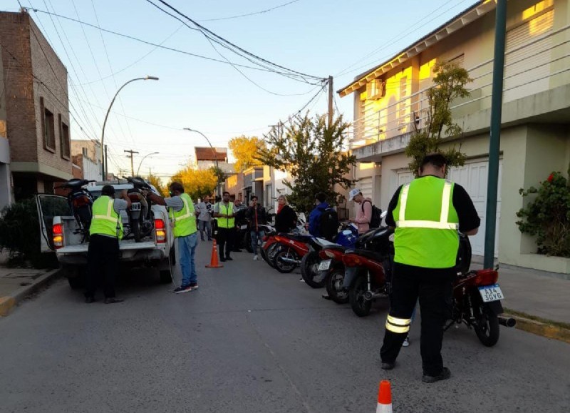 Retén en Laprida y Buenos Aires.