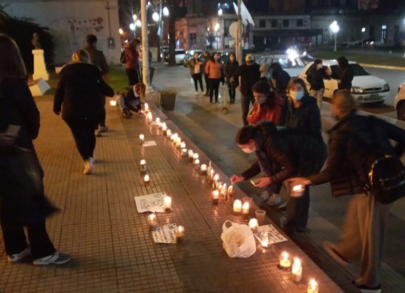 Padres autoconvocados lideraron los pedidos contra la política actual, en favor de los estudiantes.