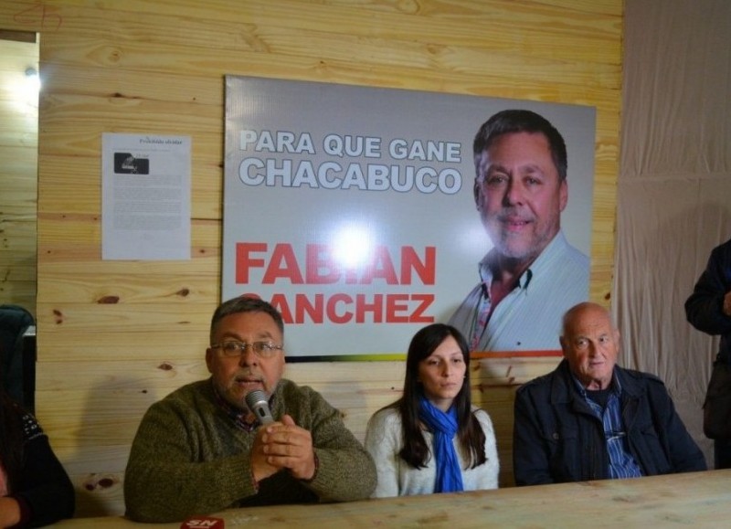 Denuncian que la Municipalidad de Chacabuco gasta demasiado. 