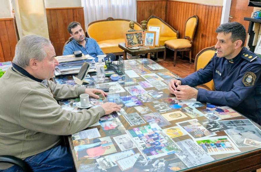 Reunión con el intendente Alessandro.