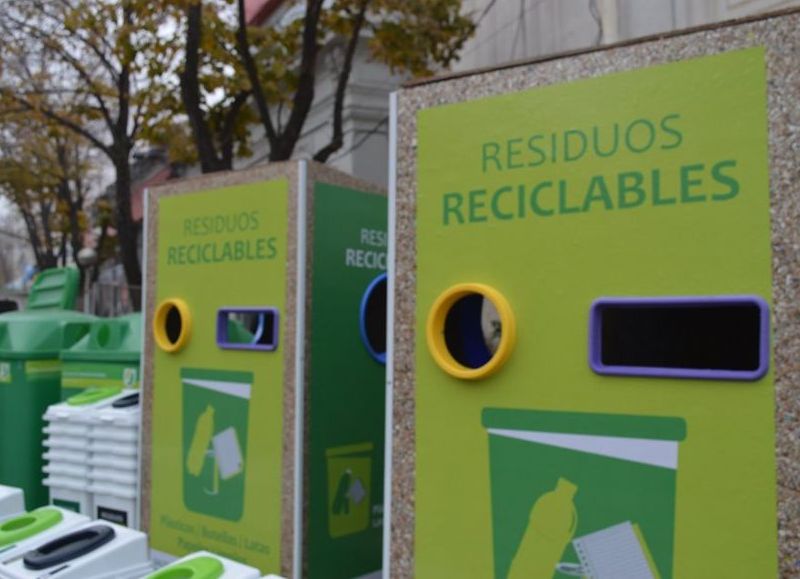 En esta oportunidad, se busca ampliar la cantidad de puntos verdes ubicados en plazas y edificios públicos.