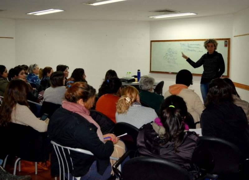 Importante participación de trabajadores gastronómicos y microemprendedores.