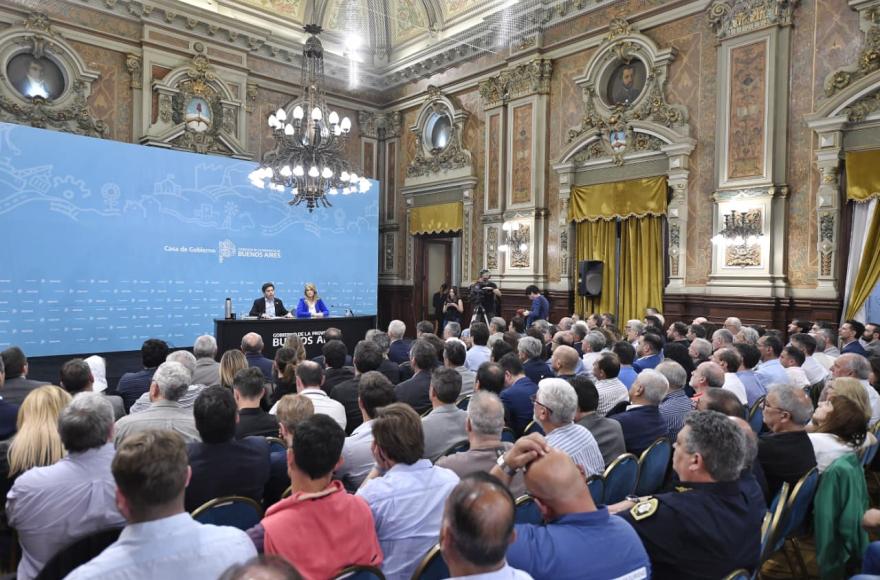 El encuentro tuvo como eje central el pedido de aprobación de la Ley de Financiamiento.