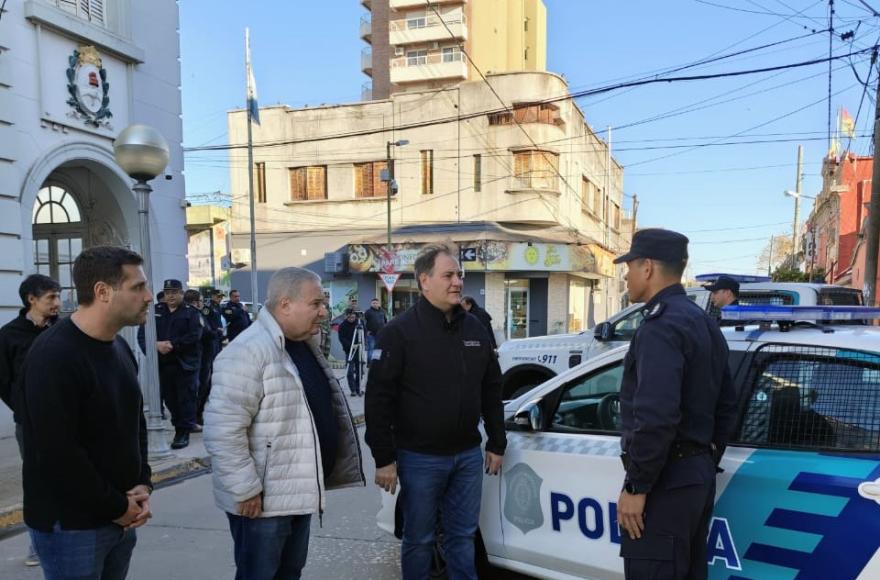 Los nuevos móviles llegan tras gestiones realizadas por el Municipio de Salto ante el Gobierno provincial.