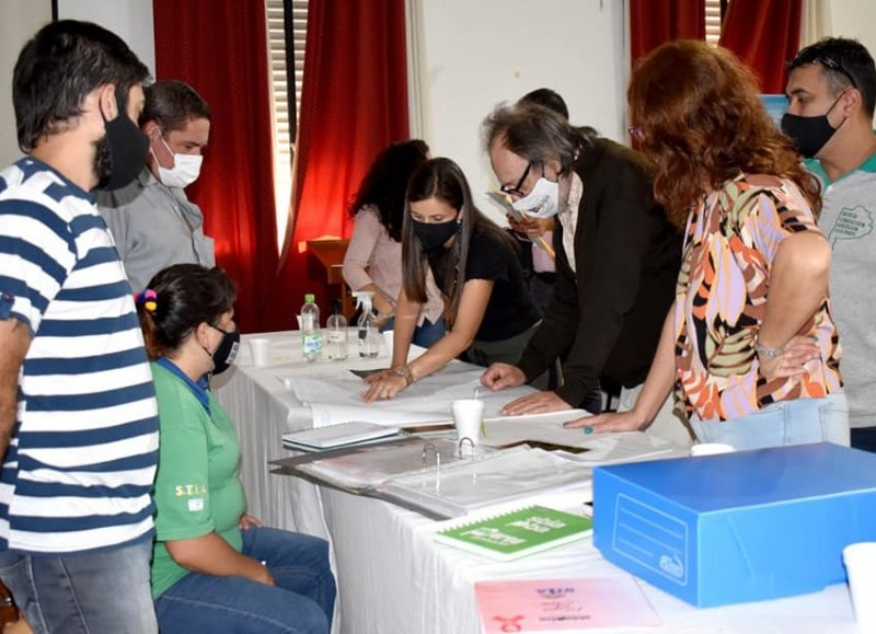 Desde la Municipalidad siguen las reuniones constantes con diversos organismos, con el objetivo de seguir beneficiando al vecino de la ciudad.