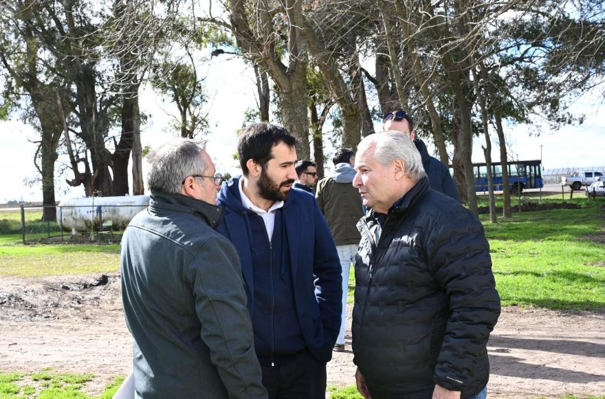 El intendente Alessandro encabezó la entrega.