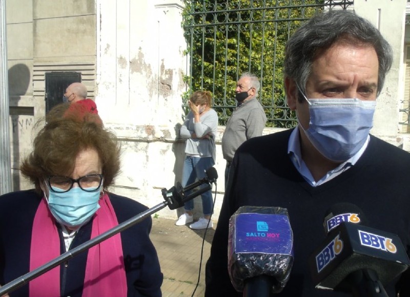 Dora y Gastón, madre y hermano del precandidato a diputado nacional