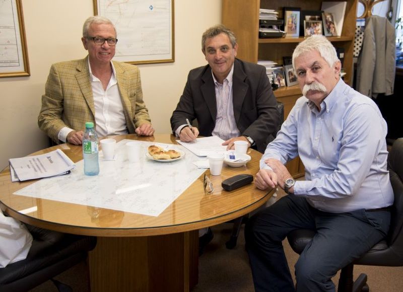 Marcelo Pacifico mantuvo una  reunión con Armando Lenguitti y Roberto Zucarelli, presidente de CELP.