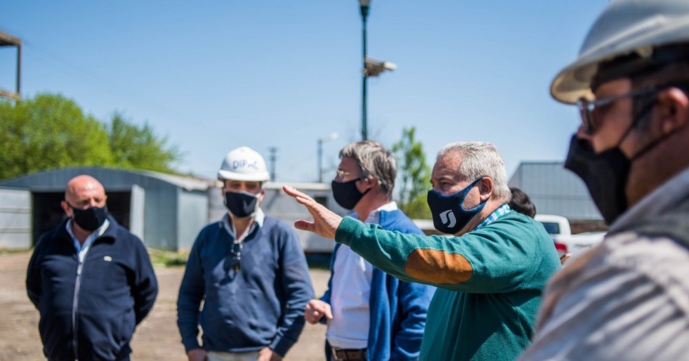 El intendente Ricardo Alessandro recorrió el predio de la Secretaría de Infraestructura y Saneamiento junto a funcionarios provinciales.