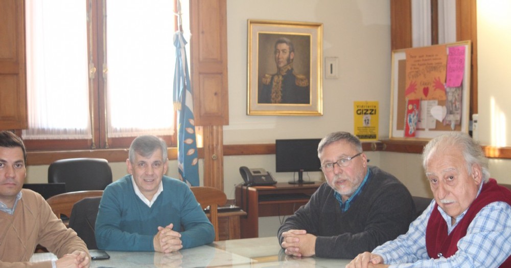 Fabián Sánchez con el intendente de Chivilcoy, Guillermo Britos.