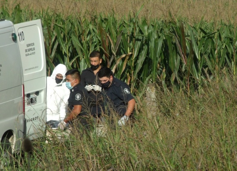 El hallazgo del cadáver se produjo pasado el mediodía.