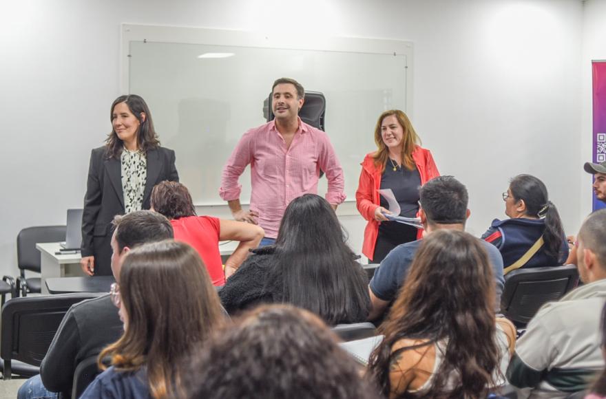 Se inició el último curso del año para obtener el carnet de manipulación de alimentos. 