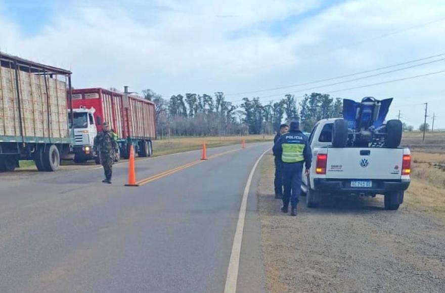 La acción fue coordinada y simultánea en un acceso a la ciudad de Salto y en la entrada a la localidad de Berdier.