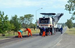 Tareas de bacheo integral en el tramo Salto-Arroyo Dulce