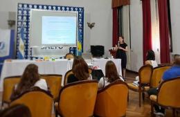 Actualización en diabetes para docentes: una jornada de aprendizaje en el Salón Blanco