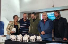 Entrega de kits educativos y nuevo convenio para el CEF N° 134