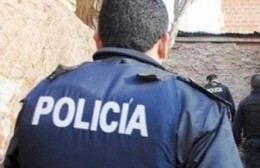 Le robaron el chaleco antibalas a un efectivo policial