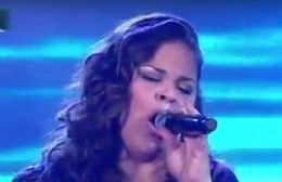 Julia Ferrón le canta a Salto