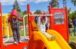 Se inauguraron los nuevos juegos en la Plaza de los Bomberos