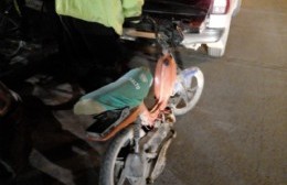 Retienen motocicleta abordada por dos menores de 12 años que circulaba por arriba de la plaza