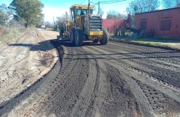 Continúan los trabajos de mejorado de calles