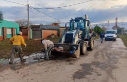 Bajó el nivel del agua y los equipos municipales pudieron retomar el trabajo