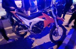 Nuevo operativo culmina con el secuestro de una motocicleta por múltiples infracciones