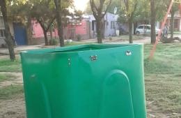 Daños y robo en punto verde de barrio Valacco